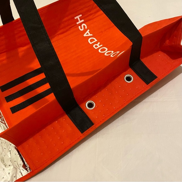 DoorDash Insulated Hot Pizza Bag Red With Handles 19” X 19” X 5” - Picture 5 of 8